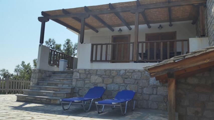 公寓 House *